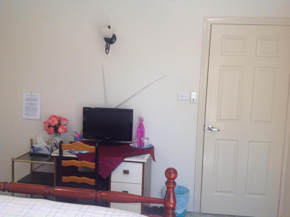 קנברה A Home Away From Home מראה חיצוני תמונה
